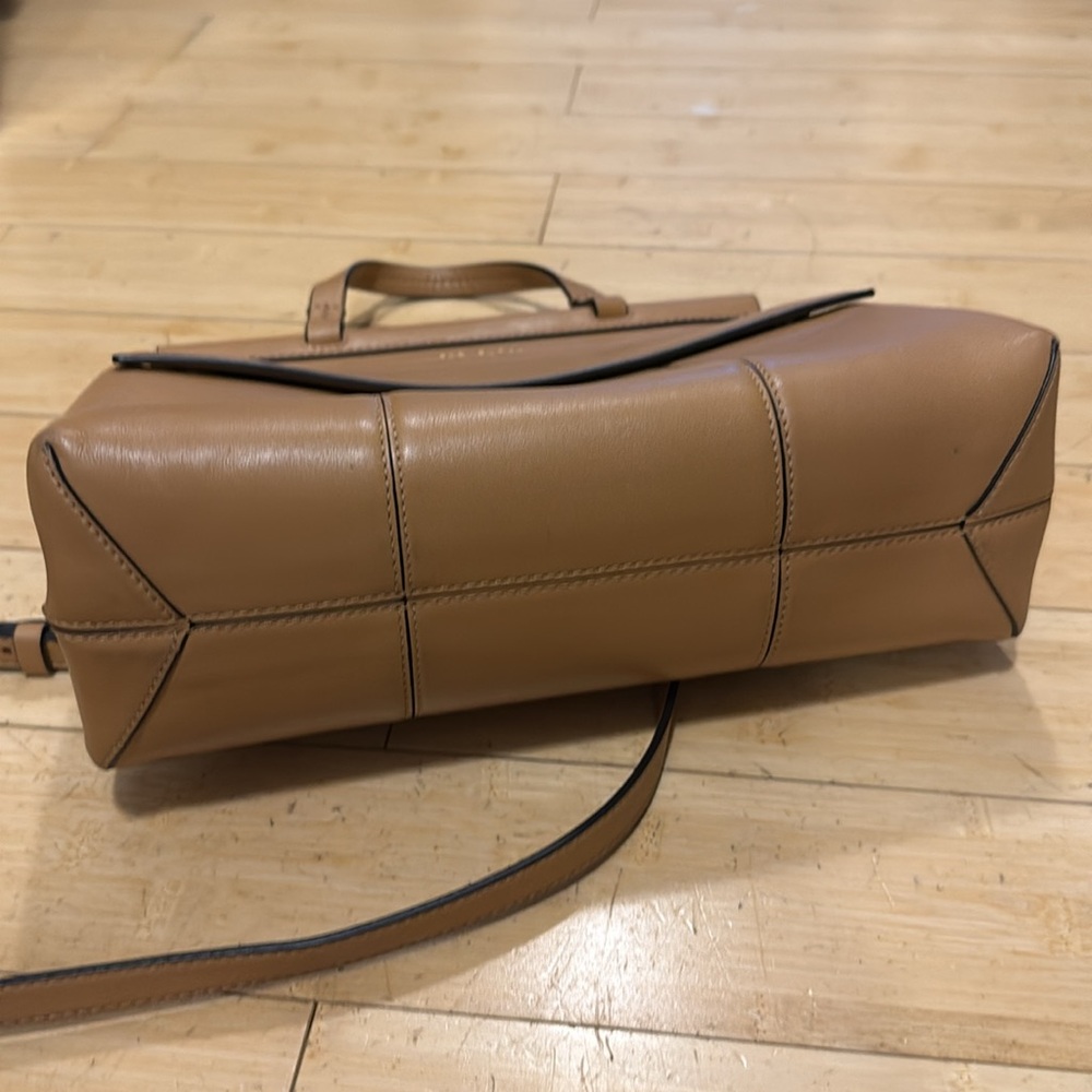 Tory Burch Tan Leather Women's Bag - Picture 7 of 7